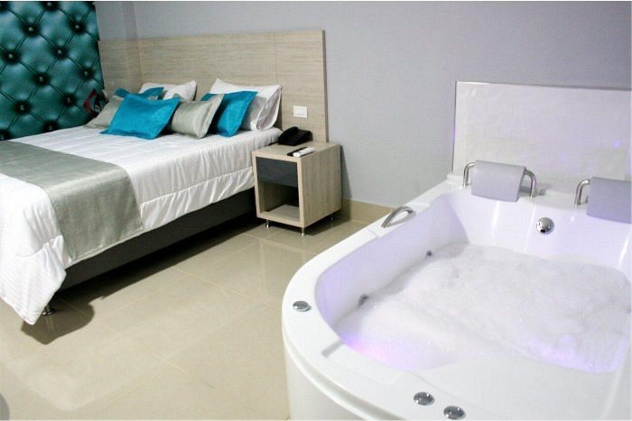 Hotel Lleras Express Medellín Zewnętrze zdjęcie