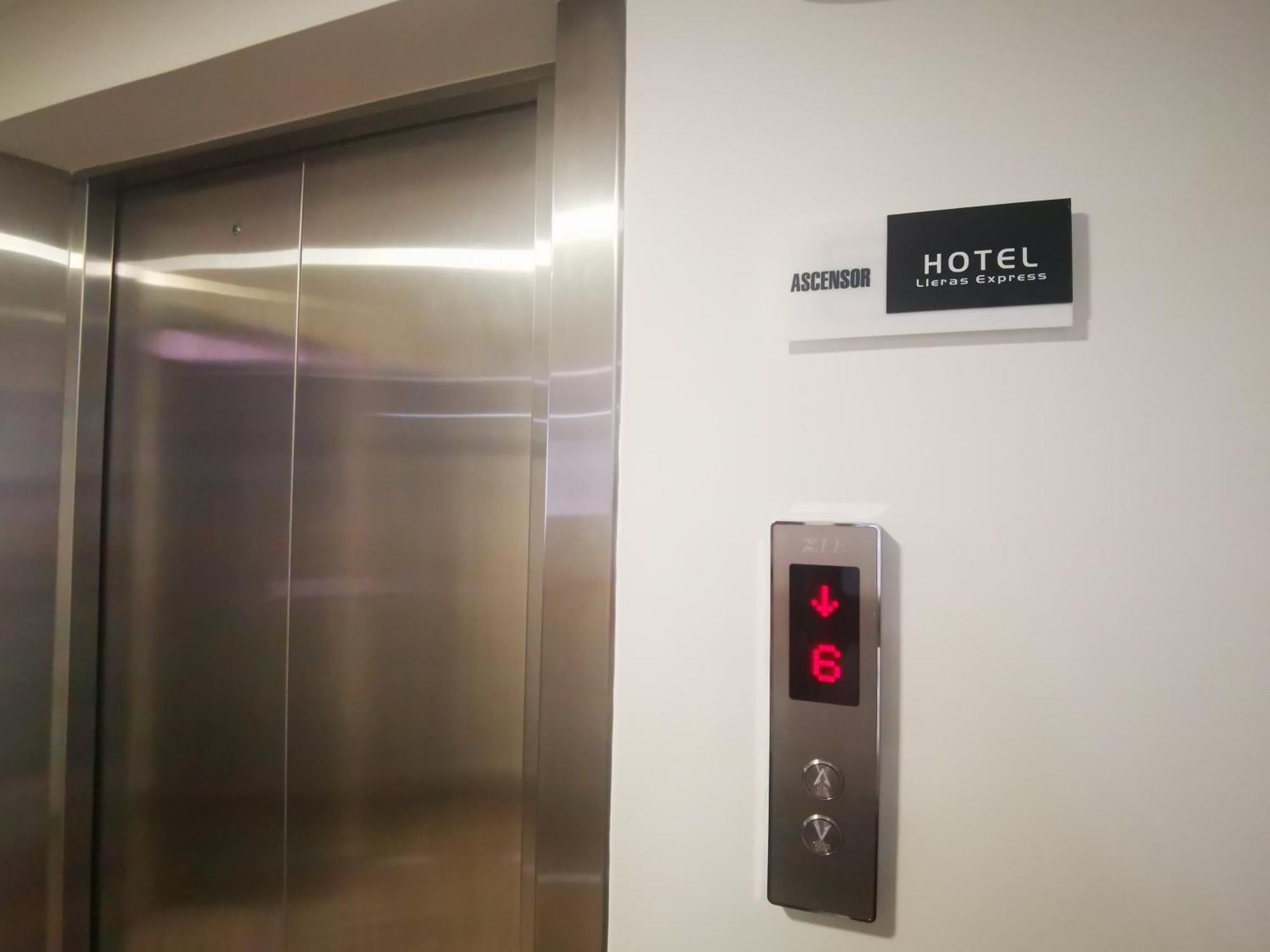 Hotel Lleras Express Medellín Zewnętrze zdjęcie